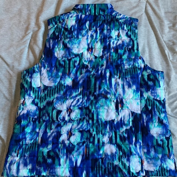 Weekends Chicos Women Puffer Vest Blue Floral Full Zip Pockets Chicos 3/ US XL - Picture 5 of 10